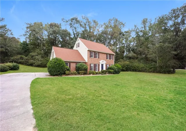 Photo 2 of Single family home for sale at 535 Westbridge Dr, Fayetteville, GA 30214 | MLS# 7819492 | Listing updated on 2026-08-21