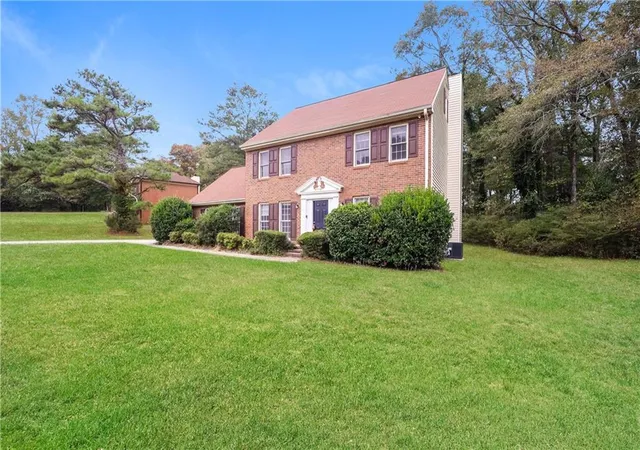 Photo 3 of Single family home for sale at 535 Westbridge Dr, Fayetteville, GA 30214 | MLS# 7819492 | Listing updated on 2026-08-21