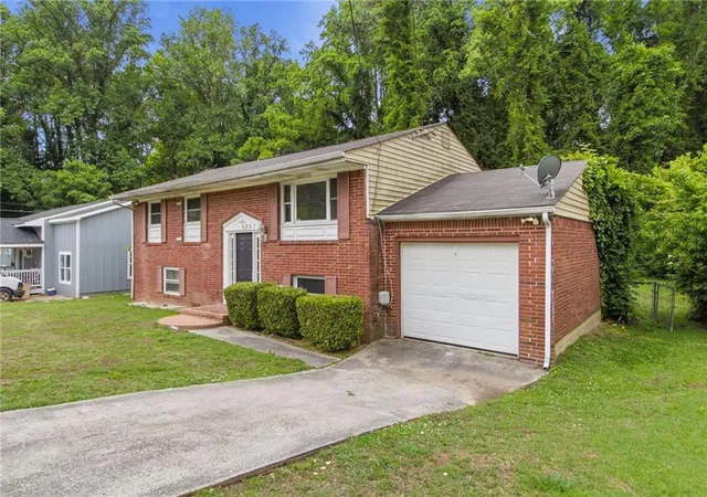 Homes for sale in Riverdale, GA | 5957 Baywood Ln, Riverdale, GA 30296 | MLS# 7769259