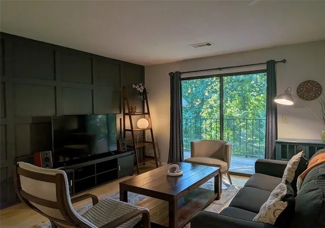 1st image of 2657 Lenox Rd Ne #204, Atlanta, GA 30324 | MLS# 7803529