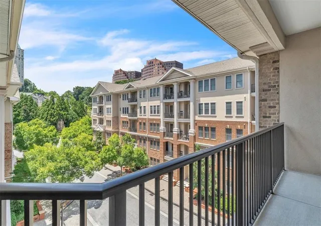 2nd image of 3621 Vinings Slope, Atlanta, GA 30339