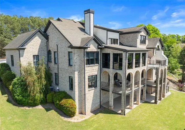 Photo 1 of Single family home for sale at 2771 Point Overlook, Gainesville, GA 30501 | MLS# 7757553 | Listing updated on 2026-08-20