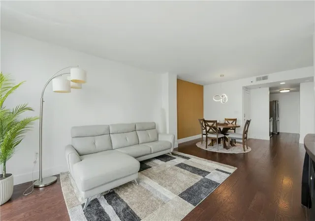 2nd image of 1280 W Peachtree St Nw #3607, Atlanta, GA 30309 | MLS# 7805934