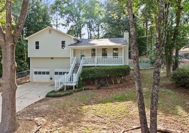 Photo 3 of Single family home for sale at 33 Dalena Wy, Dallas, GA 30157 | MLS# 7828805 | Listing updated on 2026-09-11