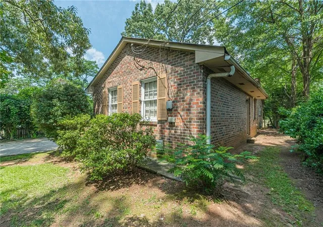 Photo 2 of Sale Pending at 3294 Old Jonesboro Rd, Atlanta, GA 30354 | MLS# 7813254 | Listing updated on 2026-09-13