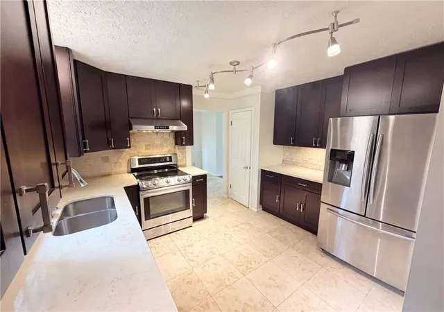 2nd image of 215 Arbour Run, Suwanee, GA 30024 | MLS# 7807190