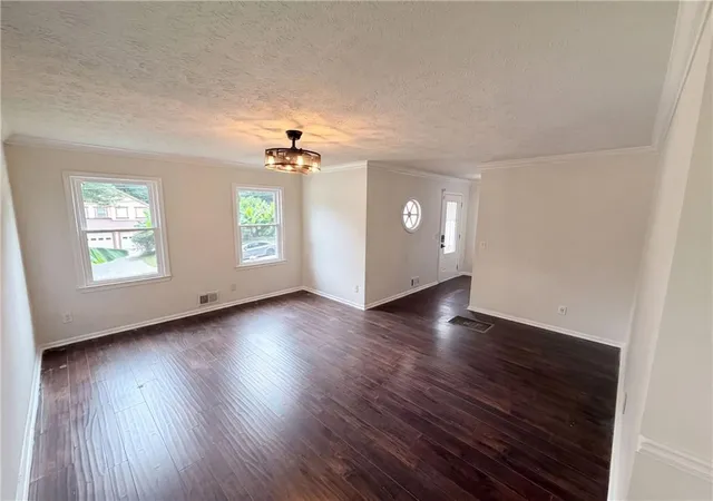 3rd image of 215 Arbour Run, Suwanee, GA 30024 | MLS# 7807190
