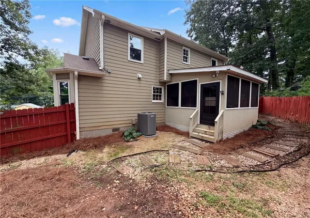 5th image of 215 Arbour Run, Suwanee, GA 30024 | MLS# 7807190