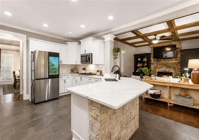 Photo 3 of Single family home for sale at 914 Meadow Clb Ct, Suwanee, GA 30024 | MLS# 7824857 | Listing updated on 2026-09-18