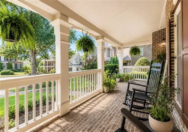 Photo 4 of Single family home for sale at 914 Meadow Clb Ct, Suwanee, GA 30024 | MLS# 7824857 | Listing updated on 2026-09-18