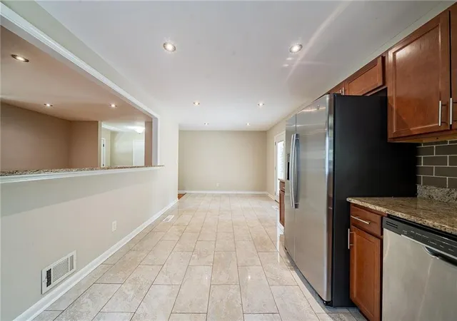 Photo 3 of Single family home for sale at 1518 Pine Glen Cir, Decatur, GA 30035 | MLS# 7784206 | Listing updated on 2026-09-16