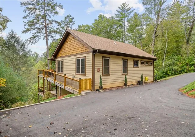 1st image of 292 Silver Fox Trl, Blue Ridge, GA 30513 | MLS# 7722037