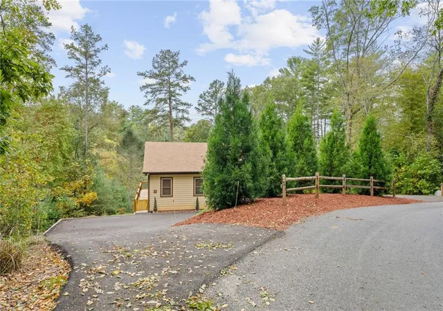 4th image of 292 Silver Fox Trl, Blue Ridge, GA 30513 | MLS# 7722037