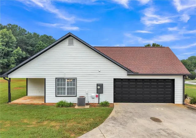 Photo 3 of Sale Pending at 1808 Francon Ct Sw, Conyers, GA 30094 | MLS# 7829213 | Listing updated on 2026-09-11