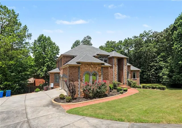 Photo 2 of Sale Pending at 327 Amy Way, Atlanta, GA 30349 | MLS# 7802391 | Listing updated on 2026-09-06