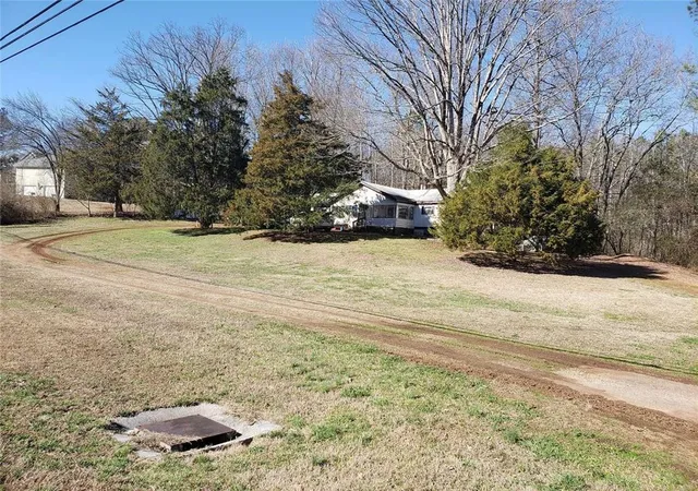 1st image of 723 Old Peachtree Rd, Lawrenceville, GA 30043 | MLS# 7761784