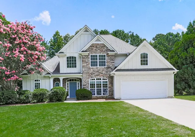 Photo 1 of Single family home for sale at 1429 Tamarack Lakes Dr, Powder Springs, GA 30127 | MLS# 7802861 | Listing updated on 2026-09-08