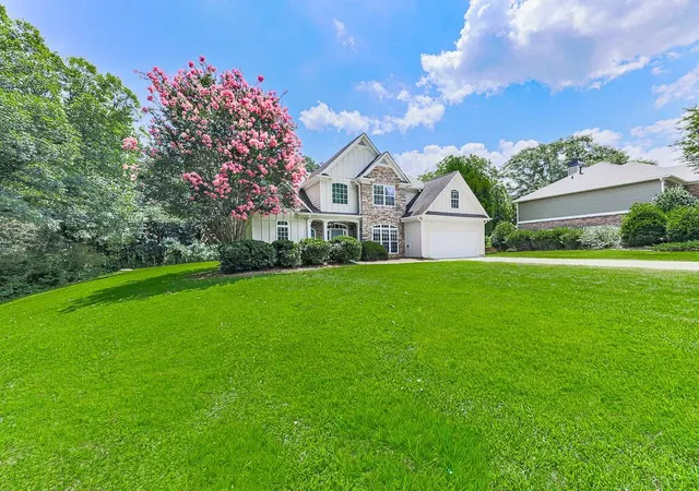 Photo 2 of Single family home for sale at 1429 Tamarack Lakes Dr, Powder Springs, GA 30127 | MLS# 7802861 | Listing updated on 2026-09-08