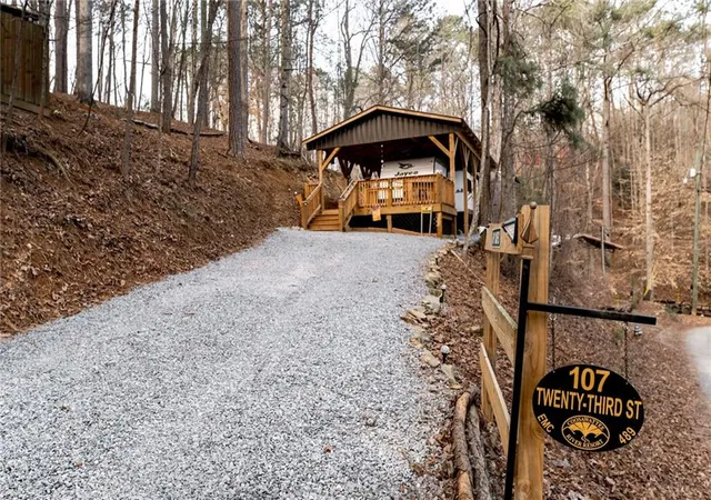 Homes for sale in Ellijay, GA | 107 23rd St, Ellijay, GA 30540 | MLS# 7725278