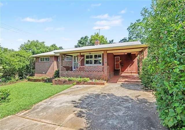Photo 3 of Sale Pending at 3370 Homera Pl, Decatur, GA 30032 | MLS# 7823525 | Listing updated on 2026-09-24
