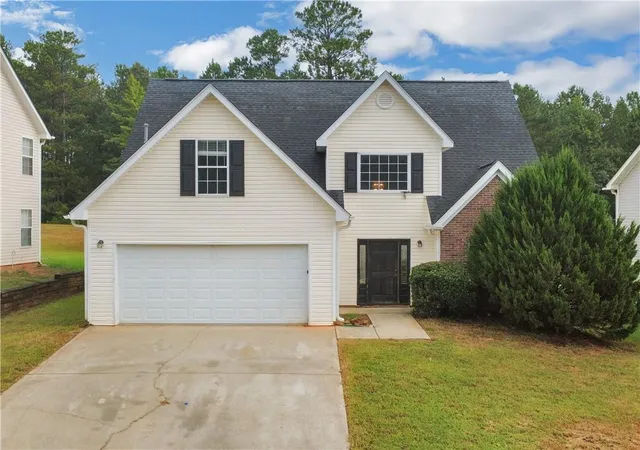 Photo 1 of Sale Pending at 11704 Spring Lake Wy, Fayetteville, GA 30215 | MLS# 7828988 | Listing updated on 2026-10-20