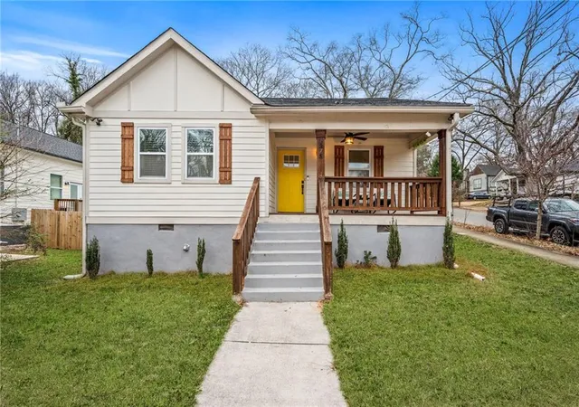 1st image of 1375 Miller Reed Ave Se, Atlanta, GA 30315 | MLS# 7698455