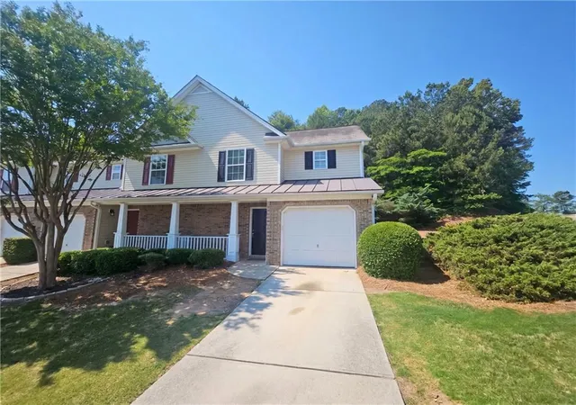 Photo 1 of Sale Pending at 220 Fox Crk Blvd, Woodstock, GA 30188 | MLS# 7792432 | Listing updated on 2026-09-15