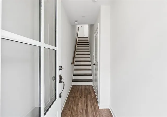 Photo 3 of Sale Pending at 203 Color Cir, Atlanta, GA 30317 | MLS# 7820715 | Listing updated on 2026-09-29