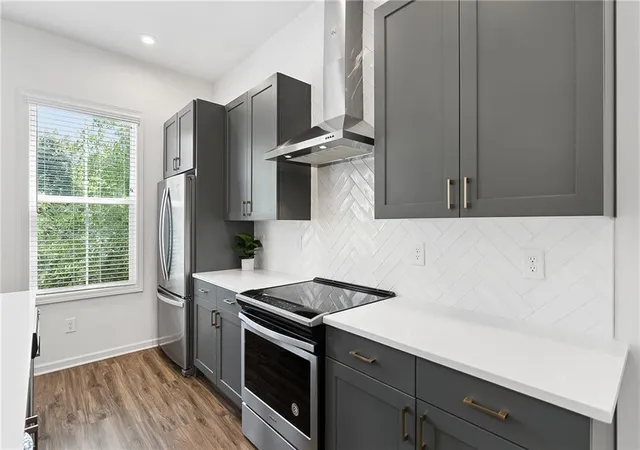 Photo 4 of Sale Pending at 203 Color Cir, Atlanta, GA 30317 | MLS# 7820715 | Listing updated on 2026-09-29