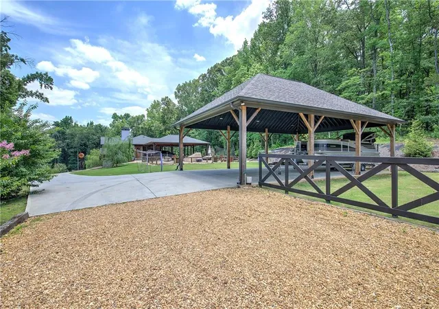 2nd image of 170 Gaddis Rd Nw, Cartersville, GA 30120 | MLS# 7784735