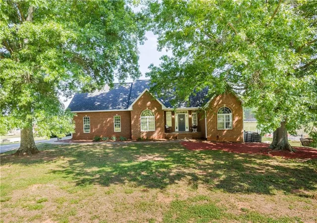 Homes for sale in Maysville, GA | 75 W Ridgeway Rd, Maysville, GA 30558 | MLS# 7767048