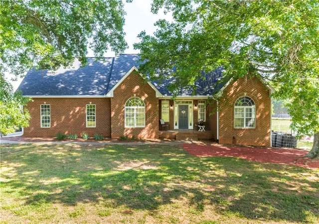 Homes for sale in Maysville, GA | 75 W Ridgeway Rd, Maysville, GA 30558 | MLS# 7767048