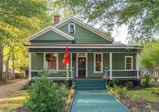Photo 4 of Sale Pending at 605 E Church St E, Monroe, GA 30655 | MLS# 7615020 | Listing updated on 2026-08-12