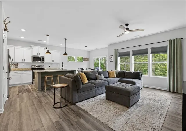 4th image of 437 Tom Avery Dr, Ball Ground, GA 30107 | MLS# 7825729
