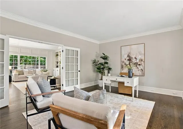 Photo 4 of Single family home for sale at 2260 River Cliff Dr, Roswell, GA 30076 | MLS# 7860933 | Listing updated on 2026-10-30