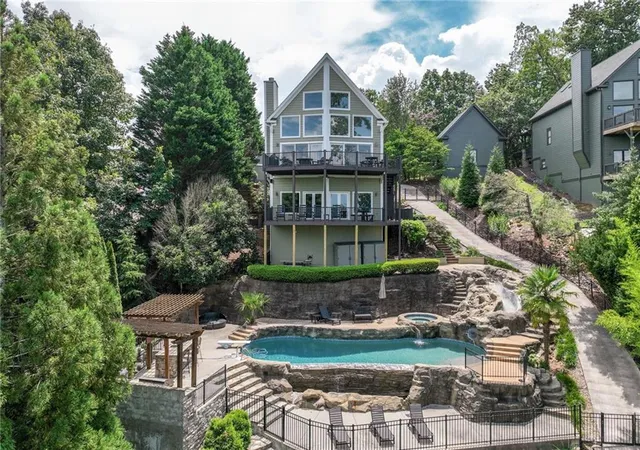 3rd image of 385 Pirkle Leake Rd, Dawsonville, GA 30534 | MLS# 7820803