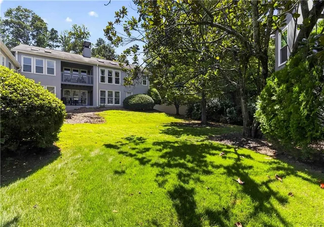2nd image of 3910 Ashford Lake Ct NE, Atlanta, GA 30319