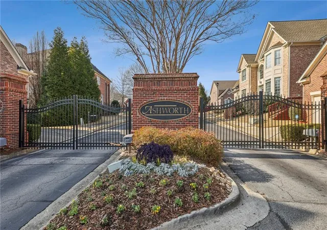 2nd image of 1200 Dunwoody Village Dr, Atlanta, GA 30338 | MLS# 7800952