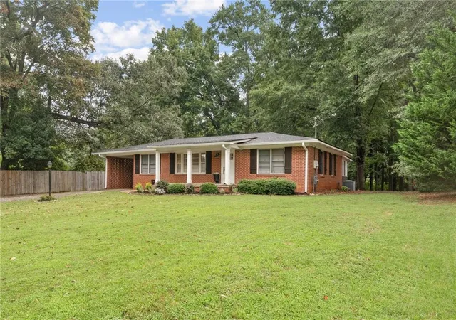Photo 2 of Sale Pending at 2996 Shirley Dr Nw, Kennesaw, GA 30144 | MLS# 7820690 | Listing updated on 2026-08-29