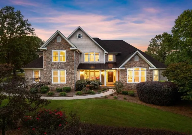 2nd image of 526 Orchard Dr, Clarkesville, GA 30523 | MLS# 7804620