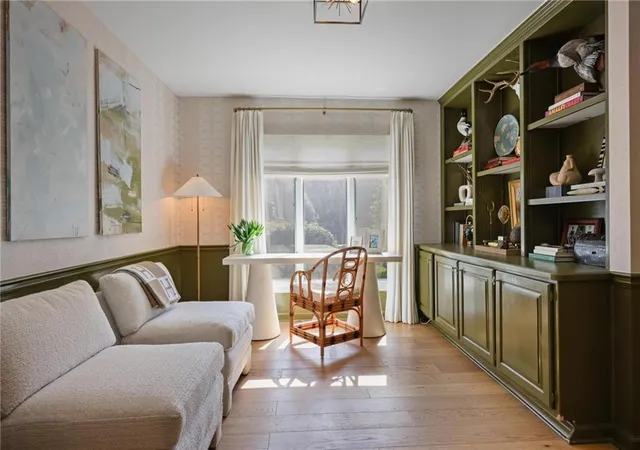 4th image of 27 Ivy Rdg Ne, Atlanta, GA 30342 | MLS# 7824025