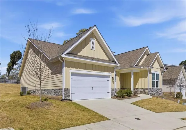 2nd image of 1332 Slaton Manor Dr, Conyers, GA 30012 | MLS# 7738955