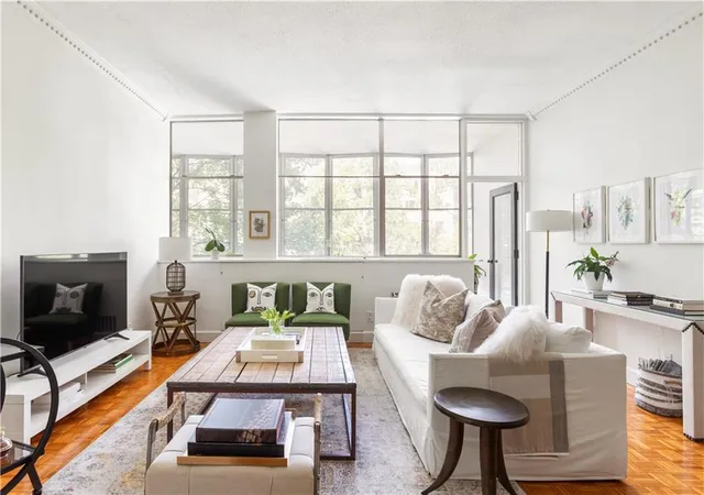 1st image of 3060 Pharr Court North #422, Atlanta, GA 30305 | MLS# 7799049