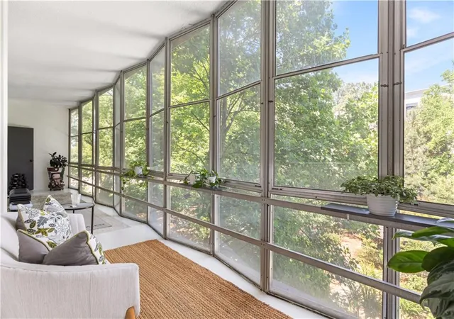2nd image of 3060 Pharr Court North #422, Atlanta, GA 30305 | MLS# 7799049