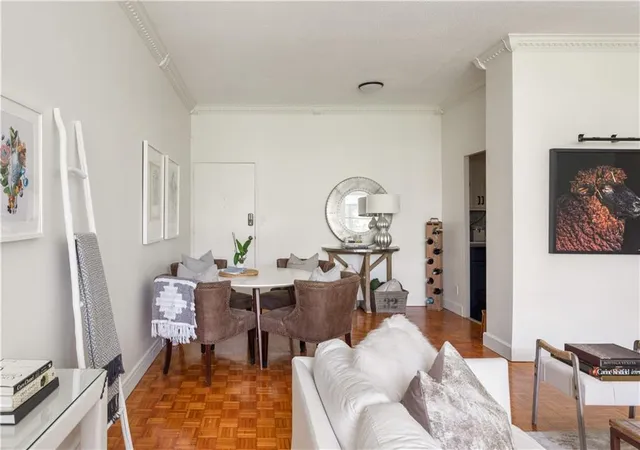 4th image of 3060 Pharr Court North #422, Atlanta, GA 30305 | MLS# 7799049