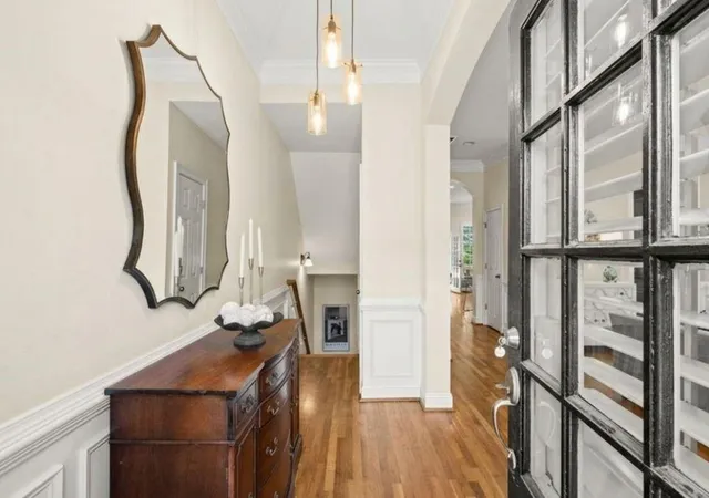 Photo 3 of Townhouse for sale at 594 Parkside Village, Marietta, GA 30060 | MLS# 7751398 | Listing updated on 2026-09-17