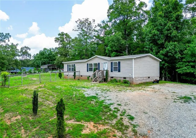 Homes for sale in Cleveland, GA | 526 Silver Falls Rd, Cleveland, GA 30528 | MLS# 7799542