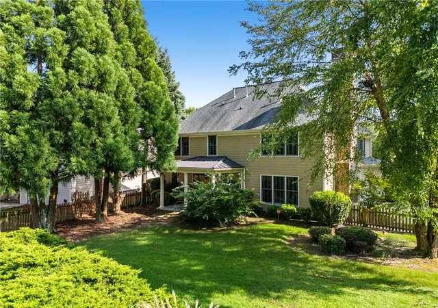 2nd image of 4095 Hill House Rd Sw, Smyrna, GA 30082 | MLS# 7807701
