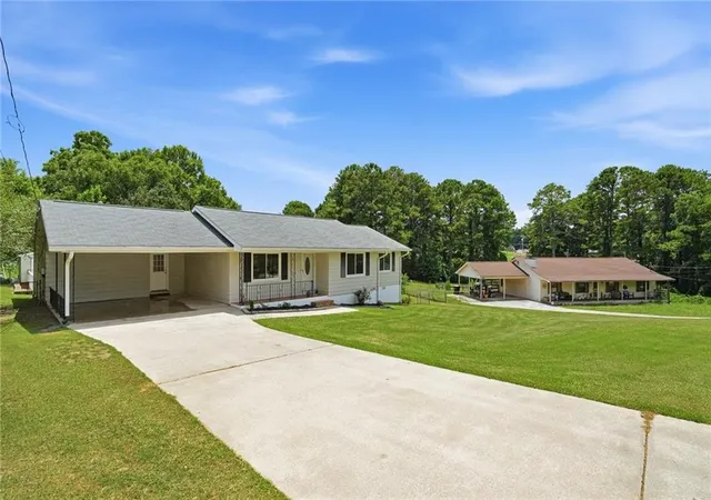 Homes for sale in Tyrone, GA | 110 Point View Ct, Tyrone, GA 30290 | MLS# 7801819