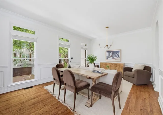 3rd image of 14 Oakhurst Common Dr, Decatur, GA 30030 | MLS# 7811334